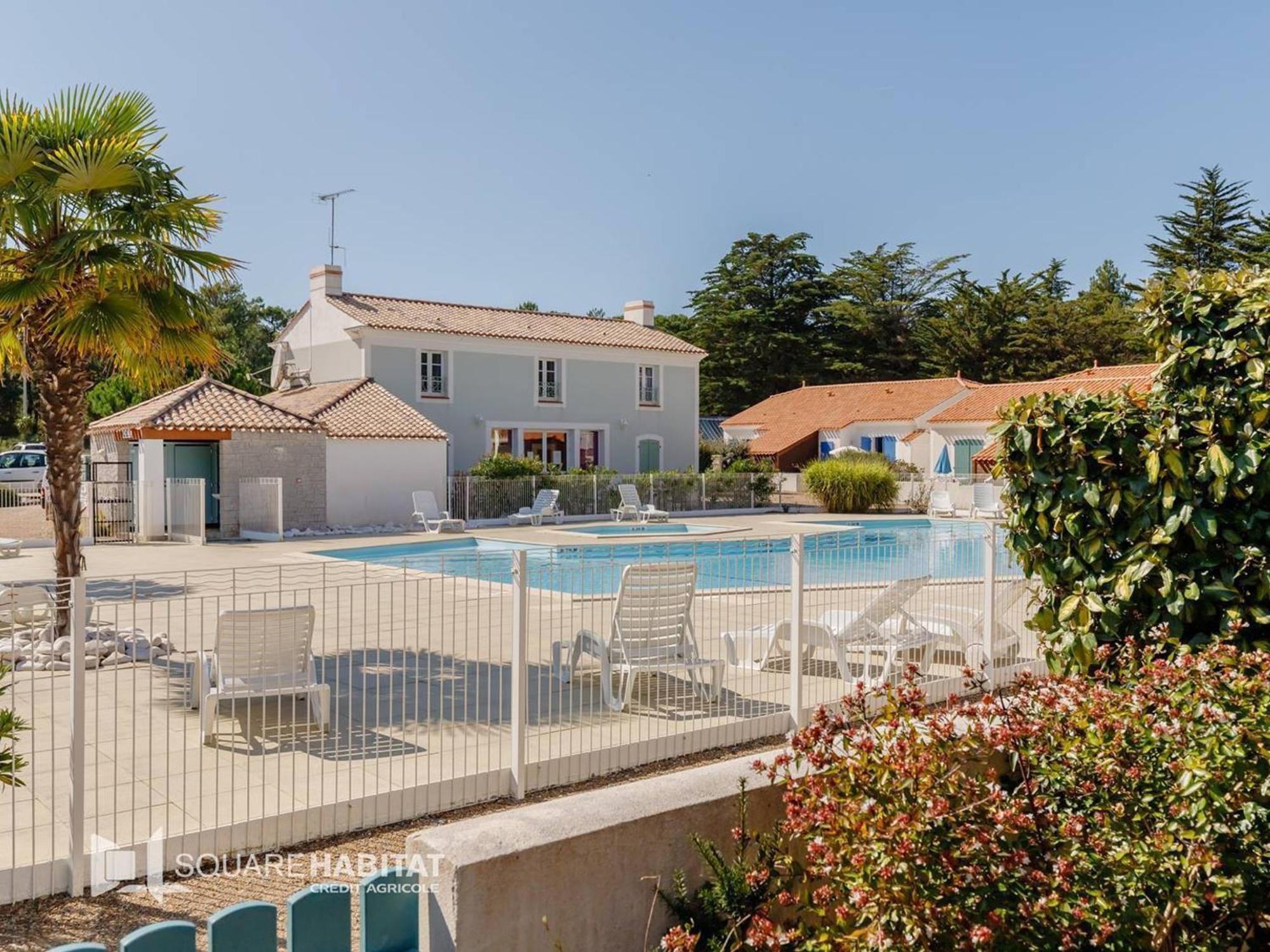 Maison Avec Terrasse, Piscine, Proche Et Foret A ! - Fr-1-324a-63